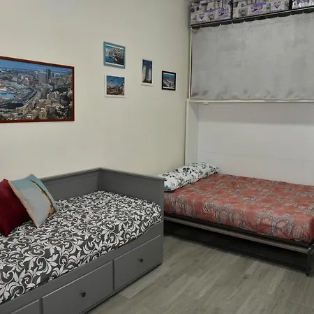 Diana Apartamento Génova